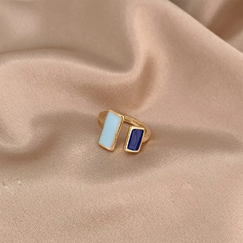 Elegant Dual-Tone Adjustable Ring